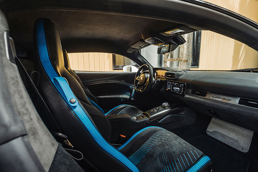 瑪莎拉蒂東山再起的路途迂迴曲折,作為新型MC20的測試路線再好不過。