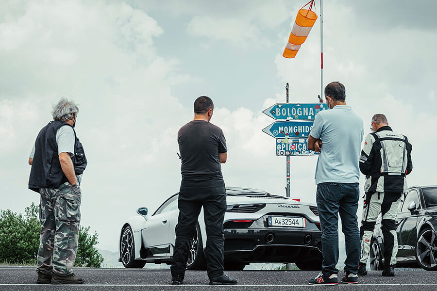 瑪莎拉蒂東山再起的路途迂迴曲折,作為新型MC20的測試路線再好不過。