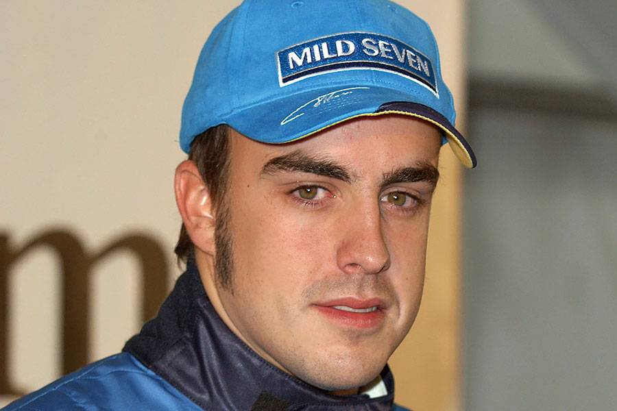 從最風光傑作,至到最慘淡低潮,這裡備妥你想知道的一切,以及許多你未曾注意的雷諾逸聞軼事。