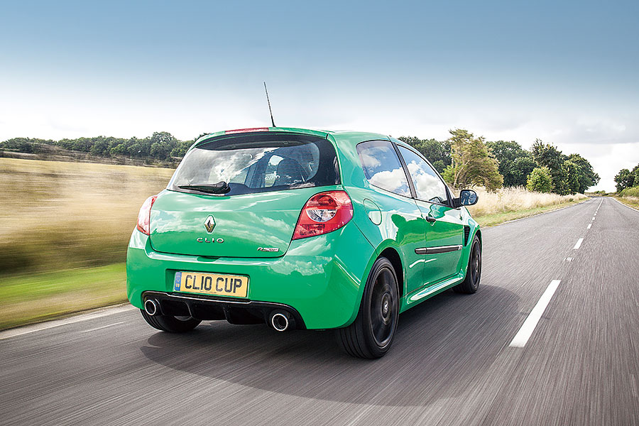 從最風光傑作,至到最慘淡低潮,這裡備妥你想知道的一切,以及許多你未曾注意的雷諾逸聞軼事。