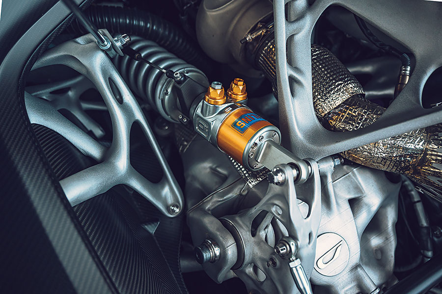 此乃Czinger 21C,與Laguna Seca單圈紀錄大有淵源的3D列印頂級超跑。TG在此搶先測試其最初原型,大家準備起飛吧!