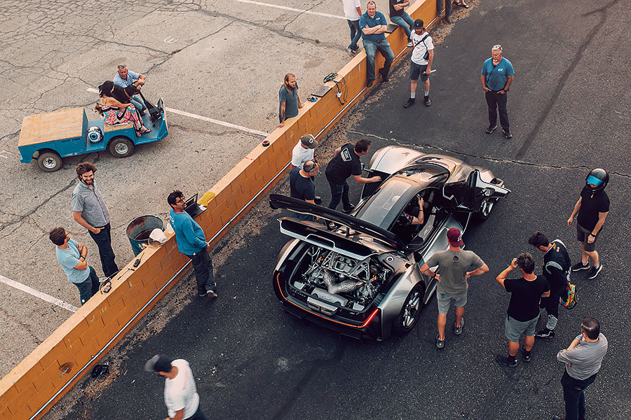 此乃Czinger 21C,與Laguna Seca單圈紀錄大有淵源的3D列印頂級超跑。TG在此搶先測試其最初原型,大家準備起飛吧!