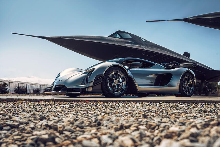 此乃Czinger 21C,與Laguna Seca單圈紀錄大有淵源的3D列印頂級超跑。TG在此搶先測試其最初原型,大家準備起飛吧!