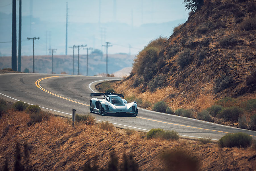 此乃Czinger 21C,與Laguna Seca單圈紀錄大有淵源的3D列印頂級超跑。TG在此搶先測試其最初原型,大家準備起飛吧!