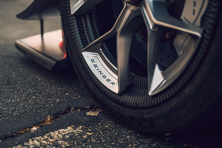 此乃Czinger 21C,與Laguna Seca單圈紀錄大有淵源的3D列印頂級超跑。TG在此搶先測試其最初原型,大家準備起飛吧!