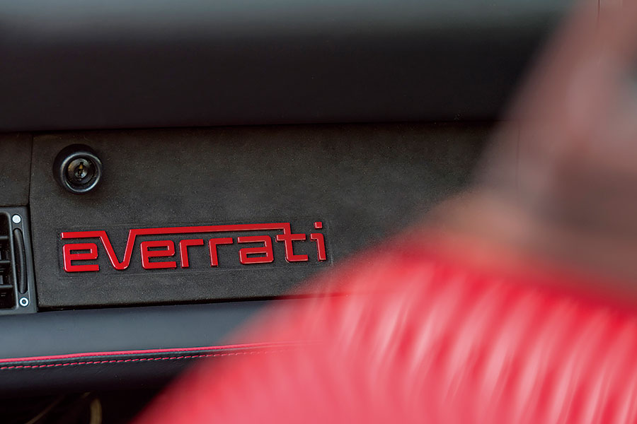 怎樣做才能把現代經典汽車電氣化,如同炸排骨簡單又好吃,同時無損成其偉業的魔法呢?問問Everrati吧。