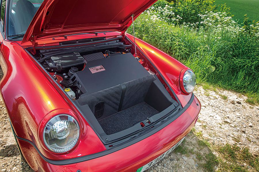 怎樣做才能把現代經典汽車電氣化,如同炸排骨簡單又好吃,同時無損成其偉業的魔法呢?問問Everrati吧。