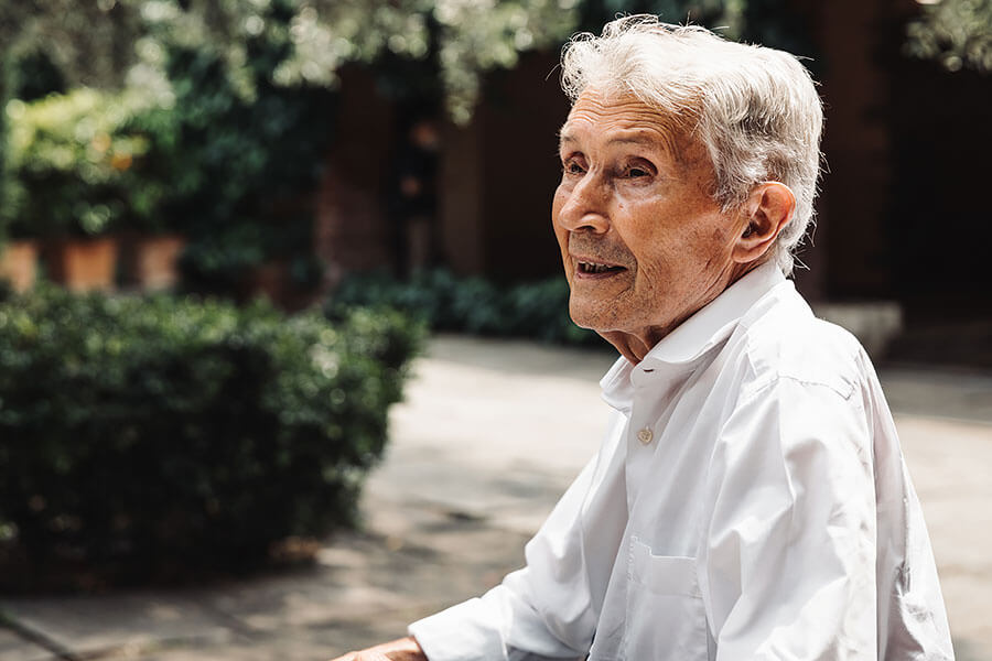 我們去了杜林上門拜會曠世設計天才暢談Miura、iPhone,以及他對自己最享負盛名的作品以現代手法再續前緣一事有何感想……