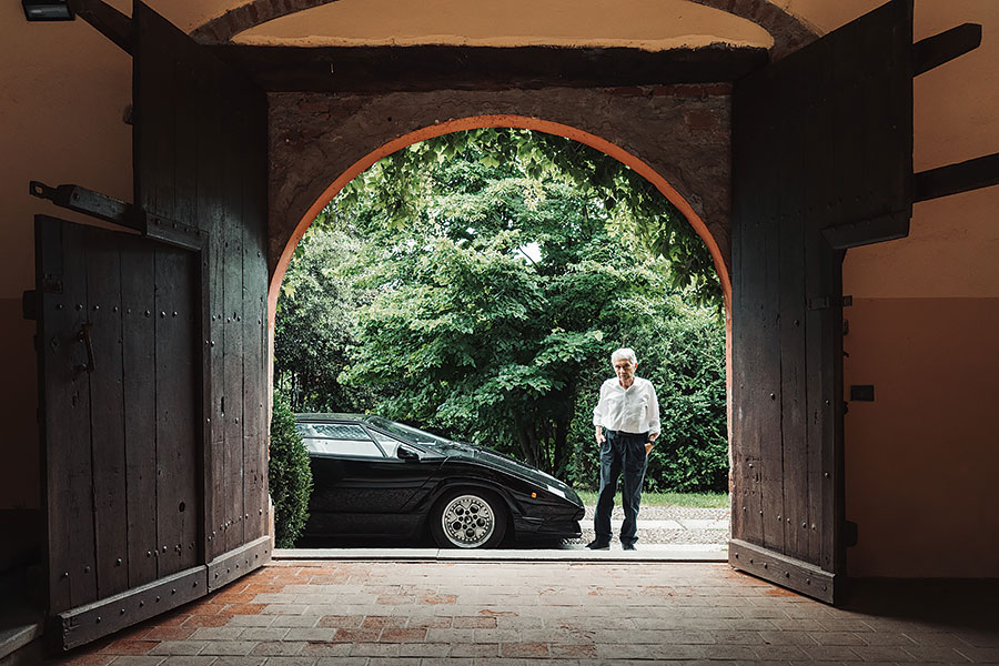 我們去了杜林上門拜會曠世設計天才暢談Miura、iPhone,以及他對自己最享負盛名的作品以現代手法再續前緣一事有何感想……