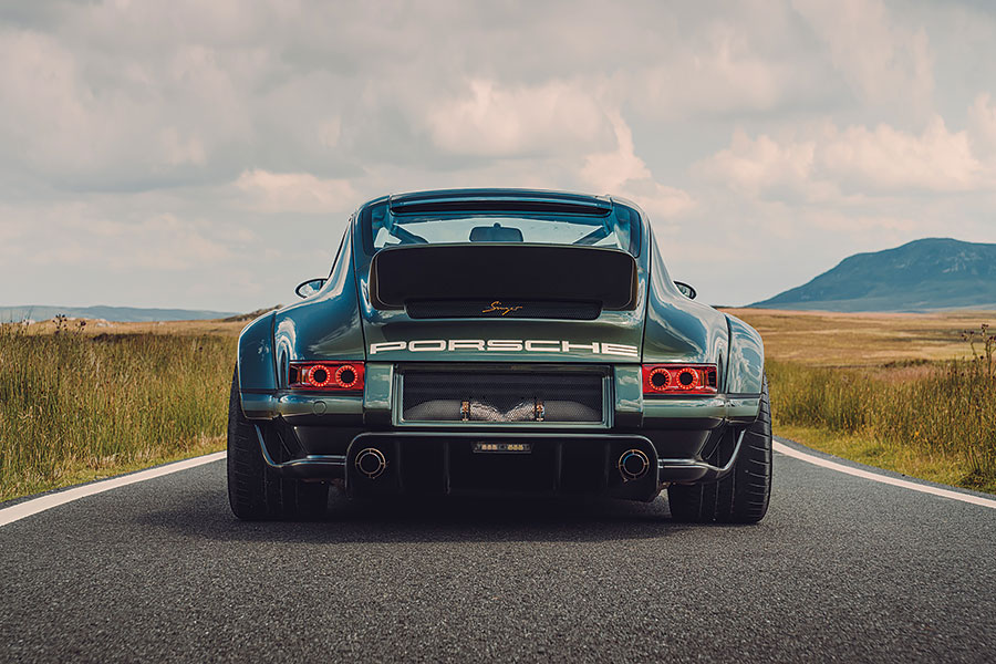 Singer的DLS計劃只在乎一件事 ——打造十全十美的氣冷911。他們是否會不經意間順便打造出十全十美的汽車呢?