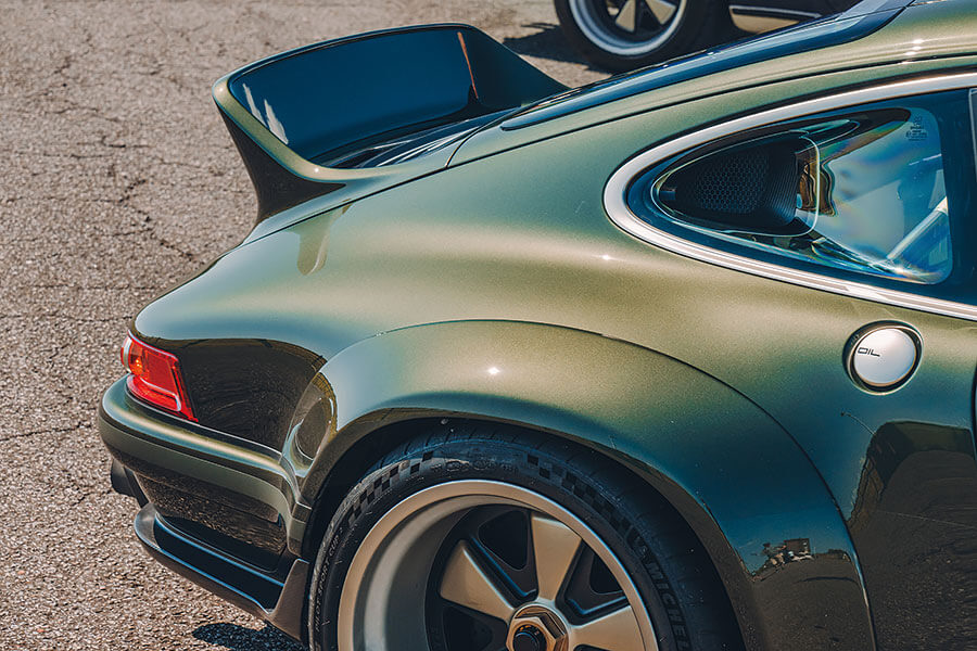 Singer的DLS計劃只在乎一件事 ——打造十全十美的氣冷911。他們是否會不經意間順便打造出十全十美的汽車呢?