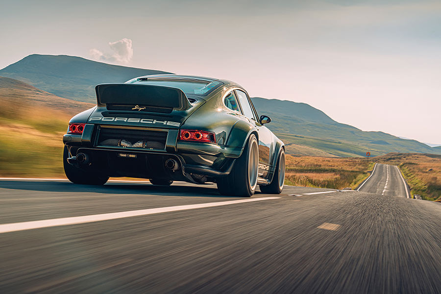 Singer的DLS計劃只在乎一件事 ——打造十全十美的氣冷911。他們是否會不經意間順便打造出十全十美的汽車呢?