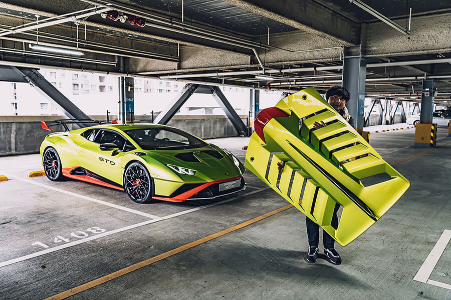 小牛在超跑界素以兇狠著稱，這次Huracan STO的狠勁更是前所未見，試問怎能不打起十分精神……。